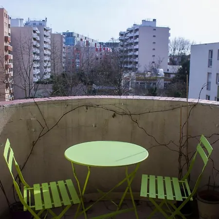 Apartment Near Paris Appartamento *